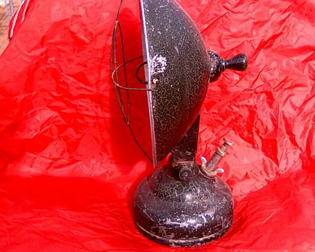 1294174042-029_opt.jpg