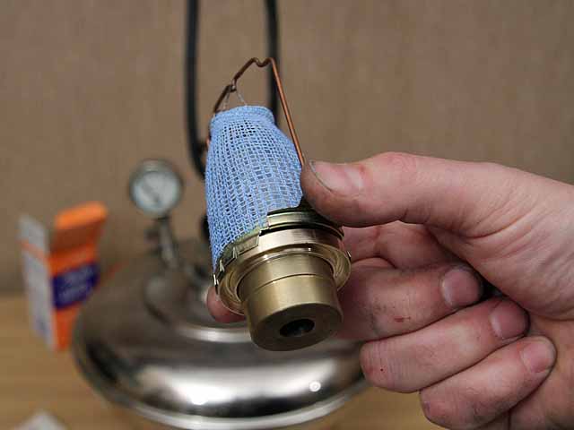 1295642677-aladdinadapter.jpg