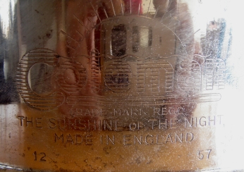 1302697017-237_uk_date.jpg