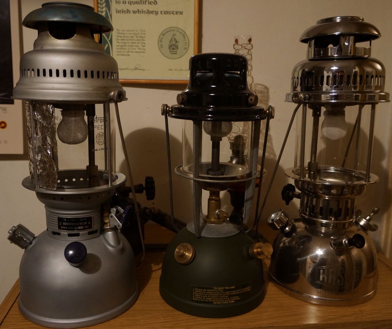 1332188138-lampy_r.jpg