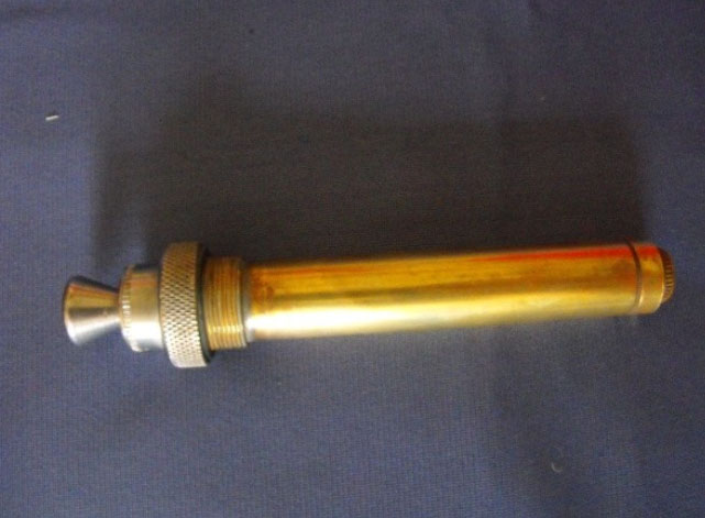 1336685116-Tilley_Pump2.jpg