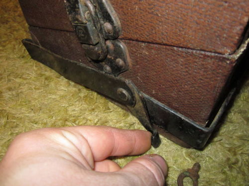 1350256160-IMG_0899_opt.jpg