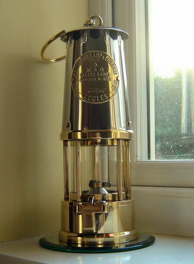 1362937378-Lamp5c.jpg