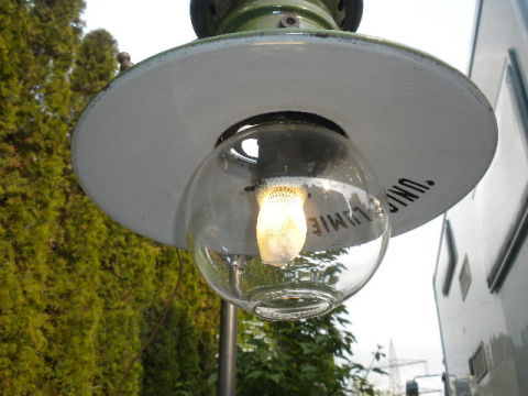 1383025850-c4.jpg