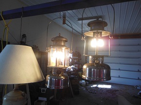 1408368270-lantern_and_chicks_003.JPG