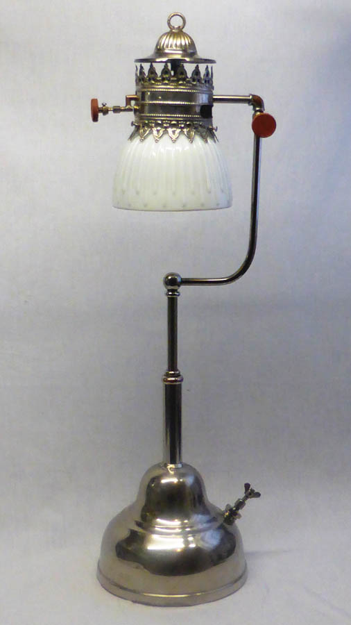1429035568-Knight_Light_Co._table_lamp.jpg