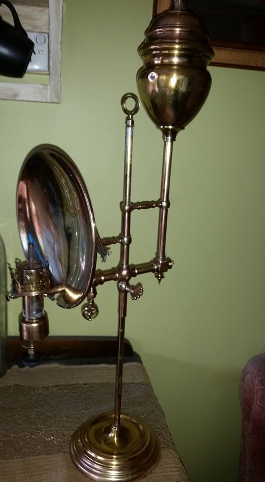 1441875996-lamp.jpg