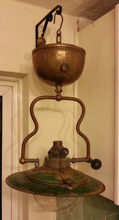 1445282872-blanchard3.jpg