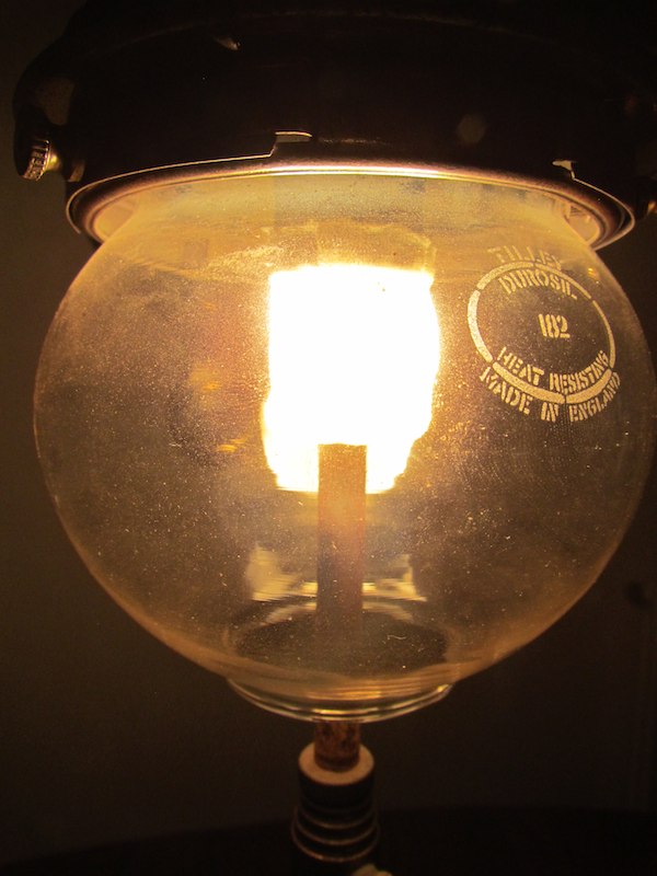 1460312858-lamp_2.jpg