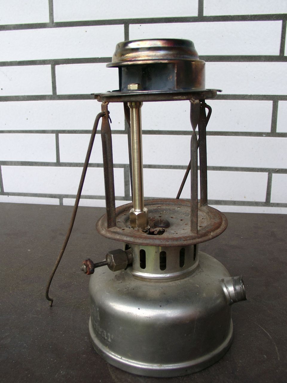 1463078642-05120001a.jpg