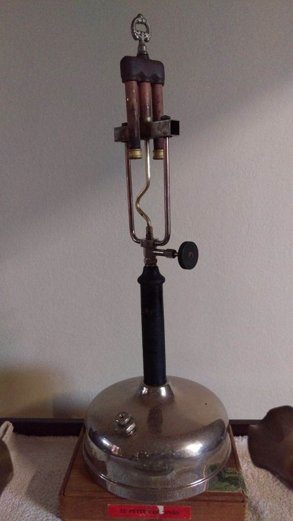 1473695563-lamp.jpg
