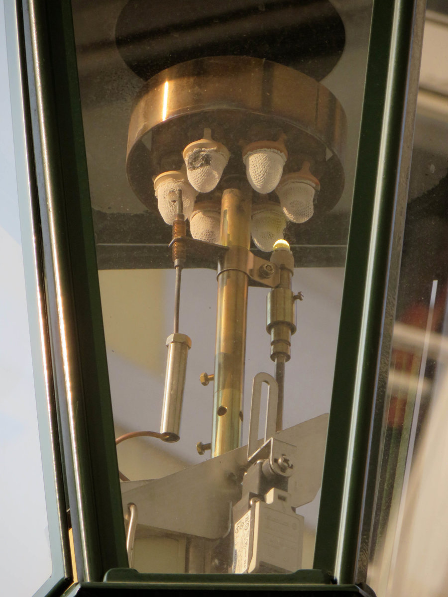 Close lamp.jpg