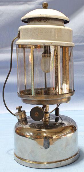 doud-35-lantern-dorholt.jpg