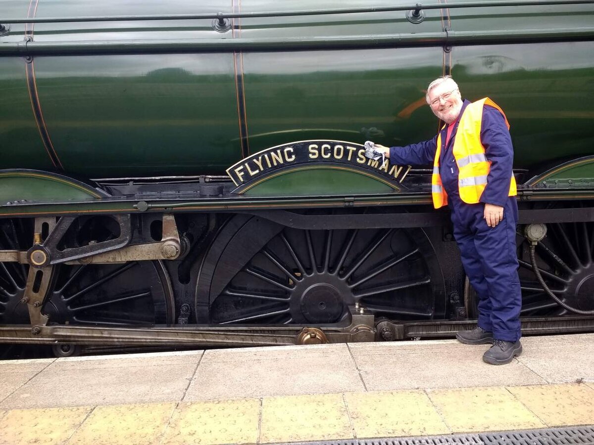 Flying Scotsman polishing.jpg