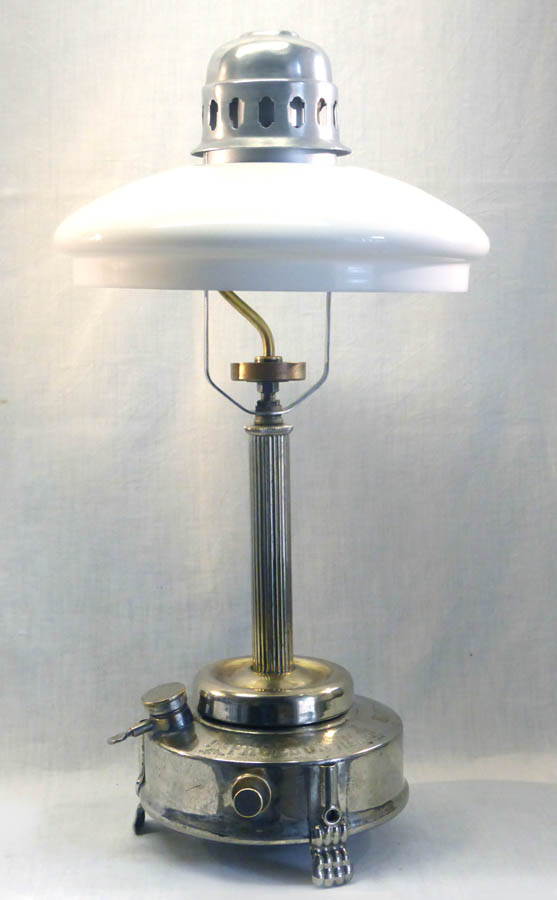 Phoebus 40 lamp.jpg