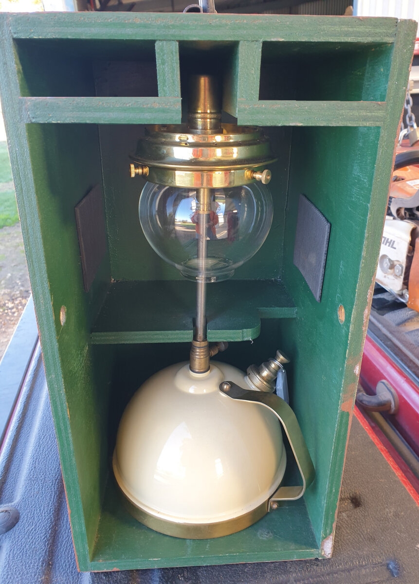 Tilley-lampbox_03B.jpg