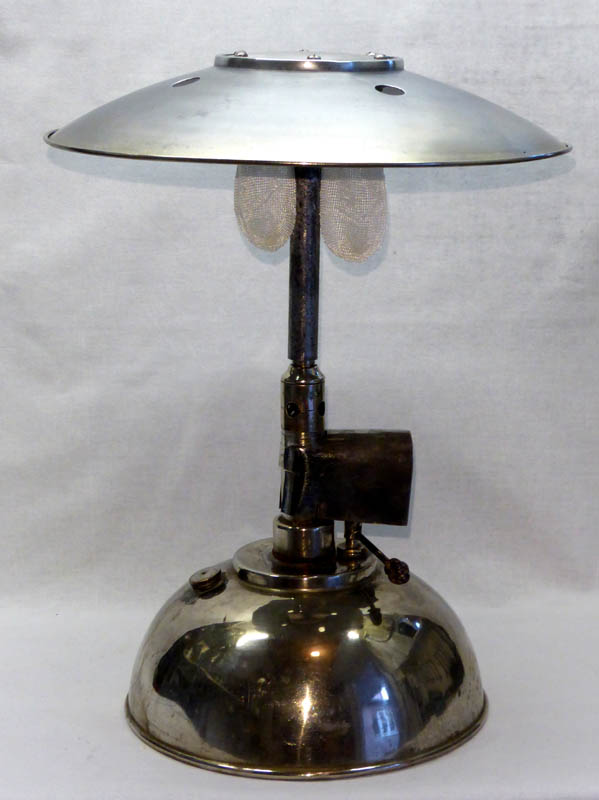 Twin mantle alcohol lamp.jpg