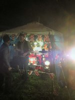 1444137291-5.jpg