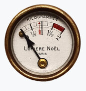 Lumiere Noel fringe table lamp manometer.jpg