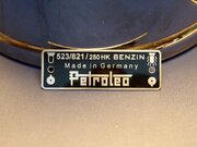 Petroleo 523-821-250HK Typenschild 02.jpg