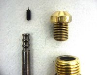 1395878687-Primus_1001_T_1929_generator__jet_and_cleaning_needle.jpg