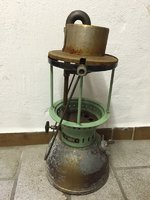 1460233296-b.jpg