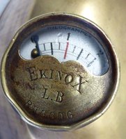 1471030786-Ekinox_lamp_manometer.jpg