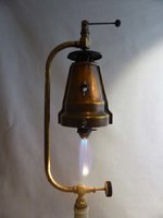1471030879-Ekinox_lamp_blue_bunsen.jpg